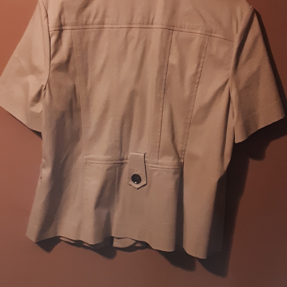 Blazer - Picture 2 of 3